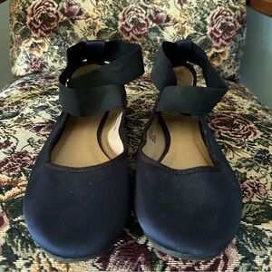 Adorable Navy blue ballerina flat